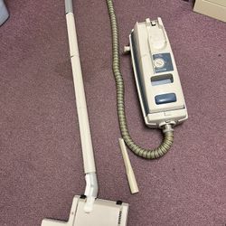 Vacuum ELECTROLUX EPIC series 6500 SR