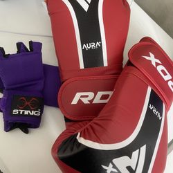 Boxing Gloves And Hand Wraps