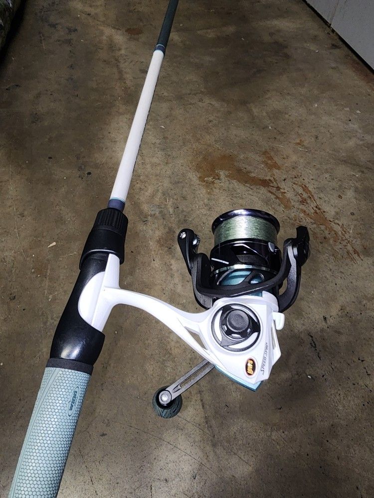 Lew's XFINITY INSHORE SpeedSpin Spinning Fishing Combo 7'0 1pc
