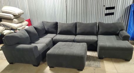 Gray Sectional Sofa With Ottoman