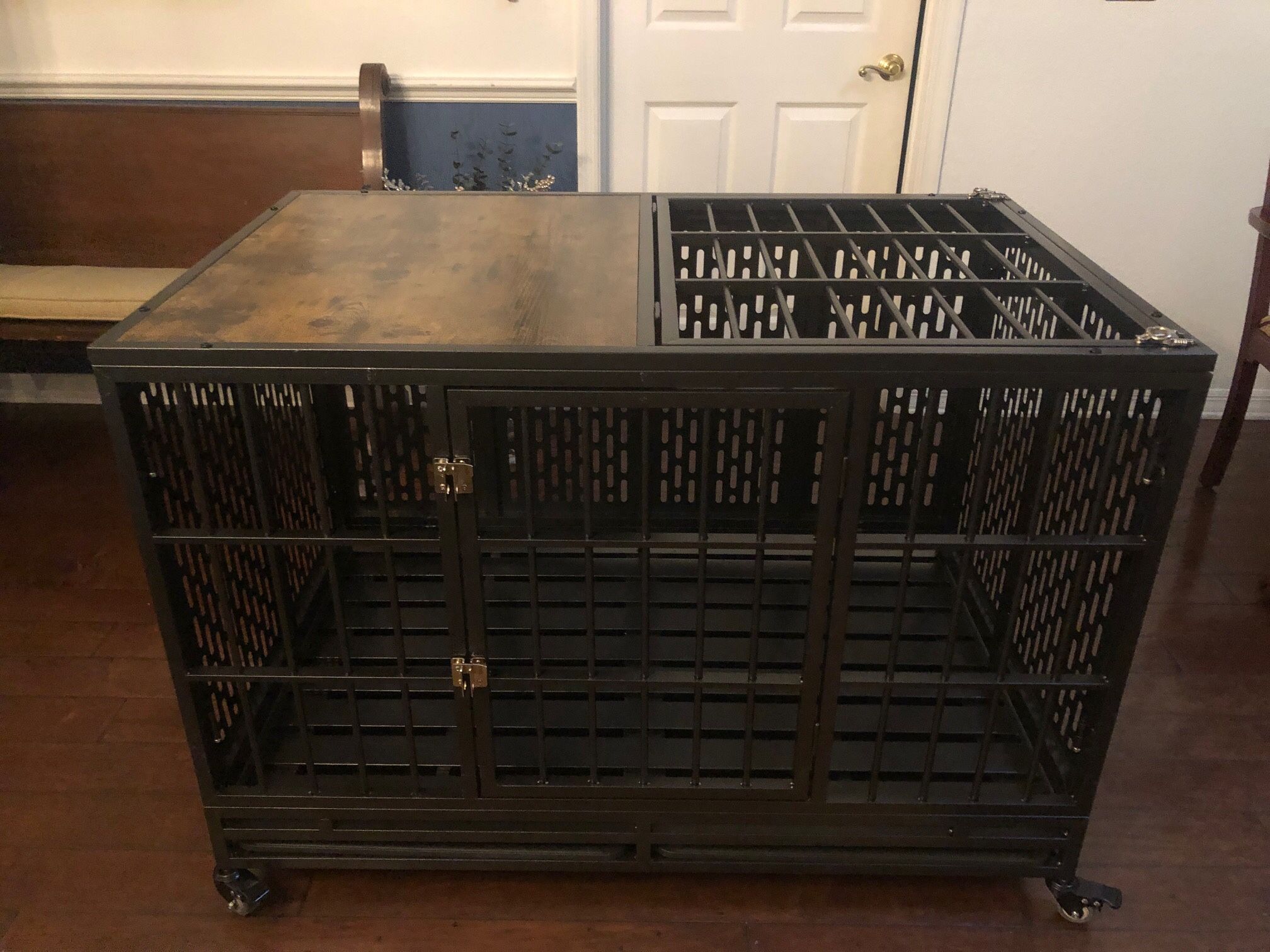 Extra Large Heavy Duty Dog Crate with Wheels- Brand New