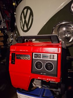 Honda 1000w Generator Exellent Condition Firm