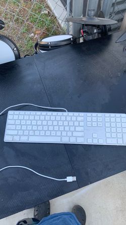 Apple Wired USB Keyboard with Numpad
