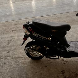 50cc Renegade Moped