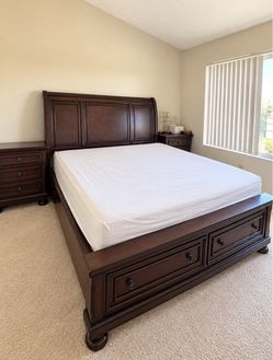 Cal King bed set