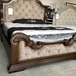 Maylee 4pc King Upholstered Bedroom Set