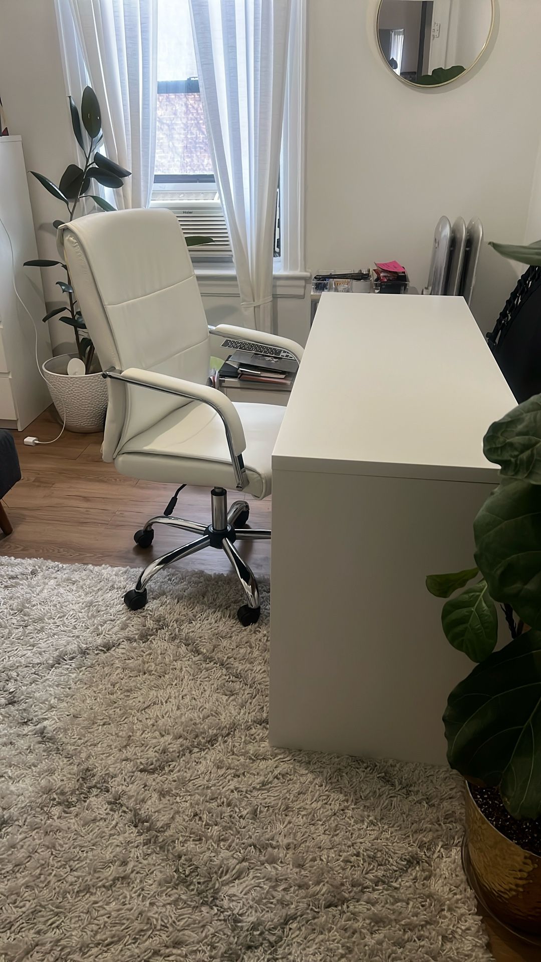 IKEA Micke Desk, white & Office Chair, white