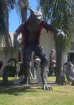 Halloween werewolf 9.5ft
