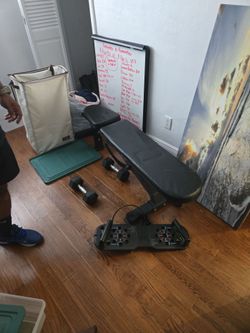 Adjustable weight bench