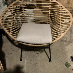 Noble House Outdoor/Indoor Wicker/Woven Chair W/Beige Cushion(See & Click On Pictures). New. Never Been Used