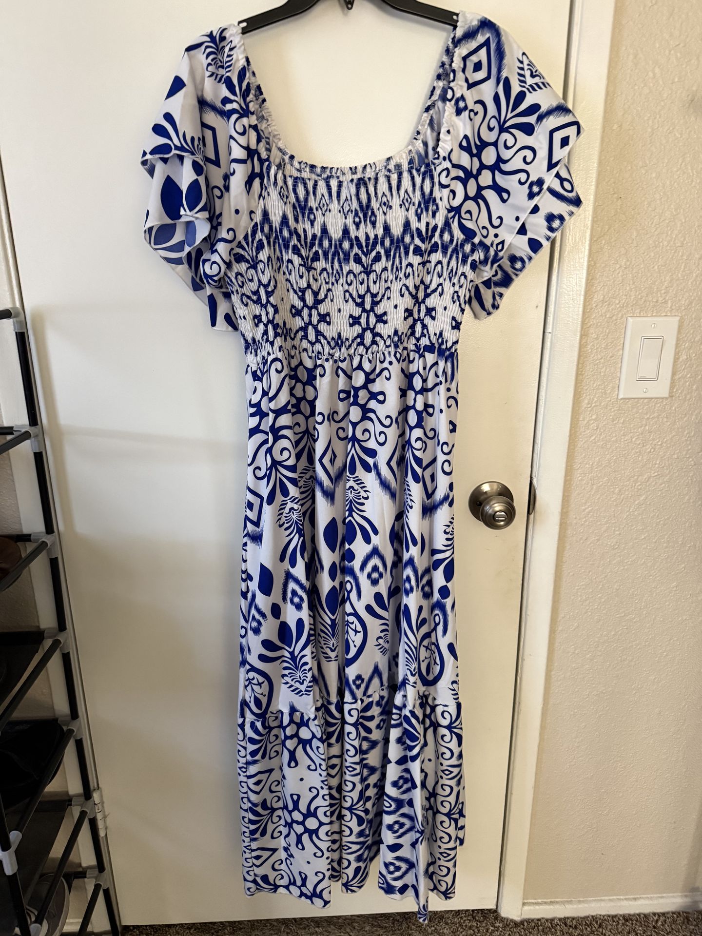 XL White/blue Dress