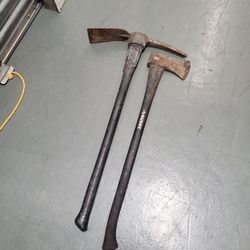 Husky 5lb Pick Mattock  And Husky 3.5 Axe ( Pico Y Acha  Husky)