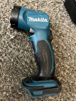 Makita DML815 18V LXT® Lithium-Ion Cordless L.E.D. Flashlight, Flashlight Only