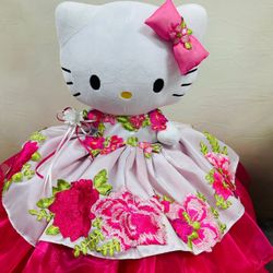 Hello Kitty Doll Quinceañera 