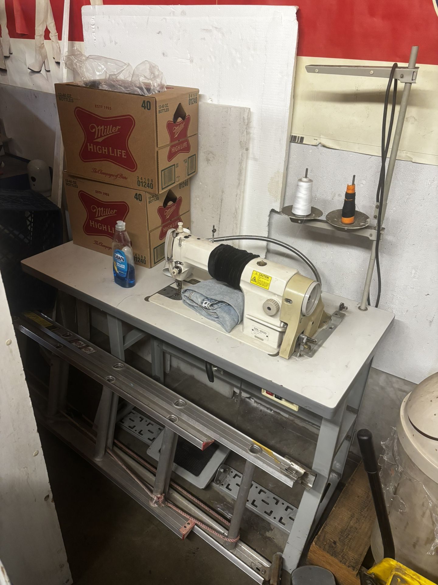 Juki Sewing Machine Excellent Condition 250 Firm