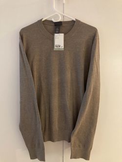 H & M Men’s Sweater.  Brand New! Get added Black T-Shirt for free!