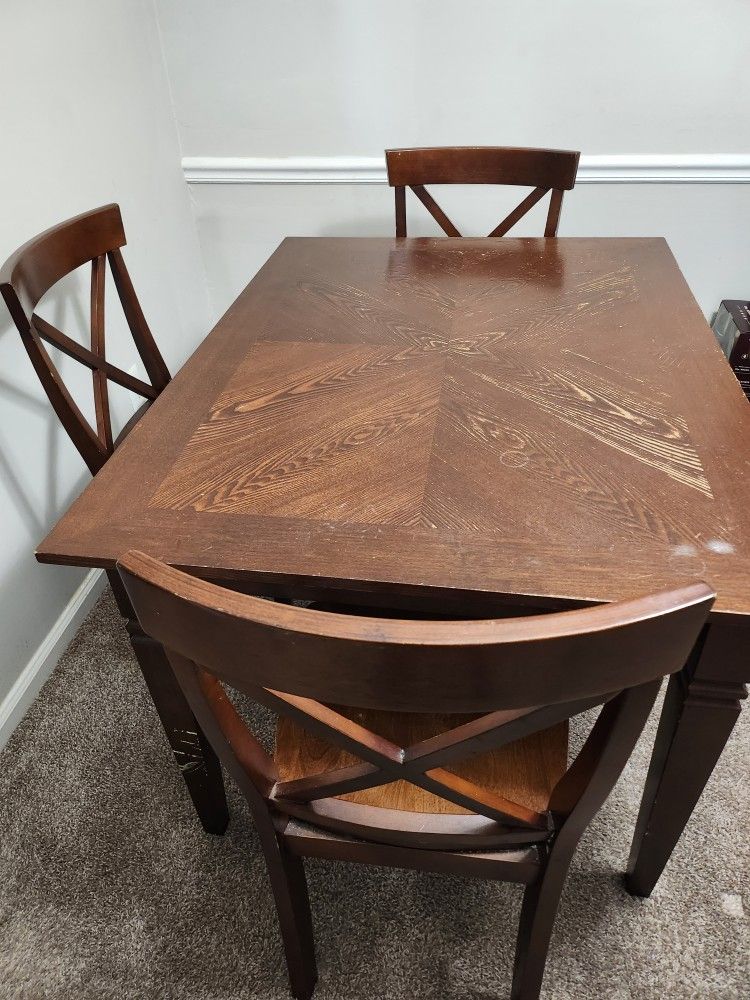 Dining table w/ chairs