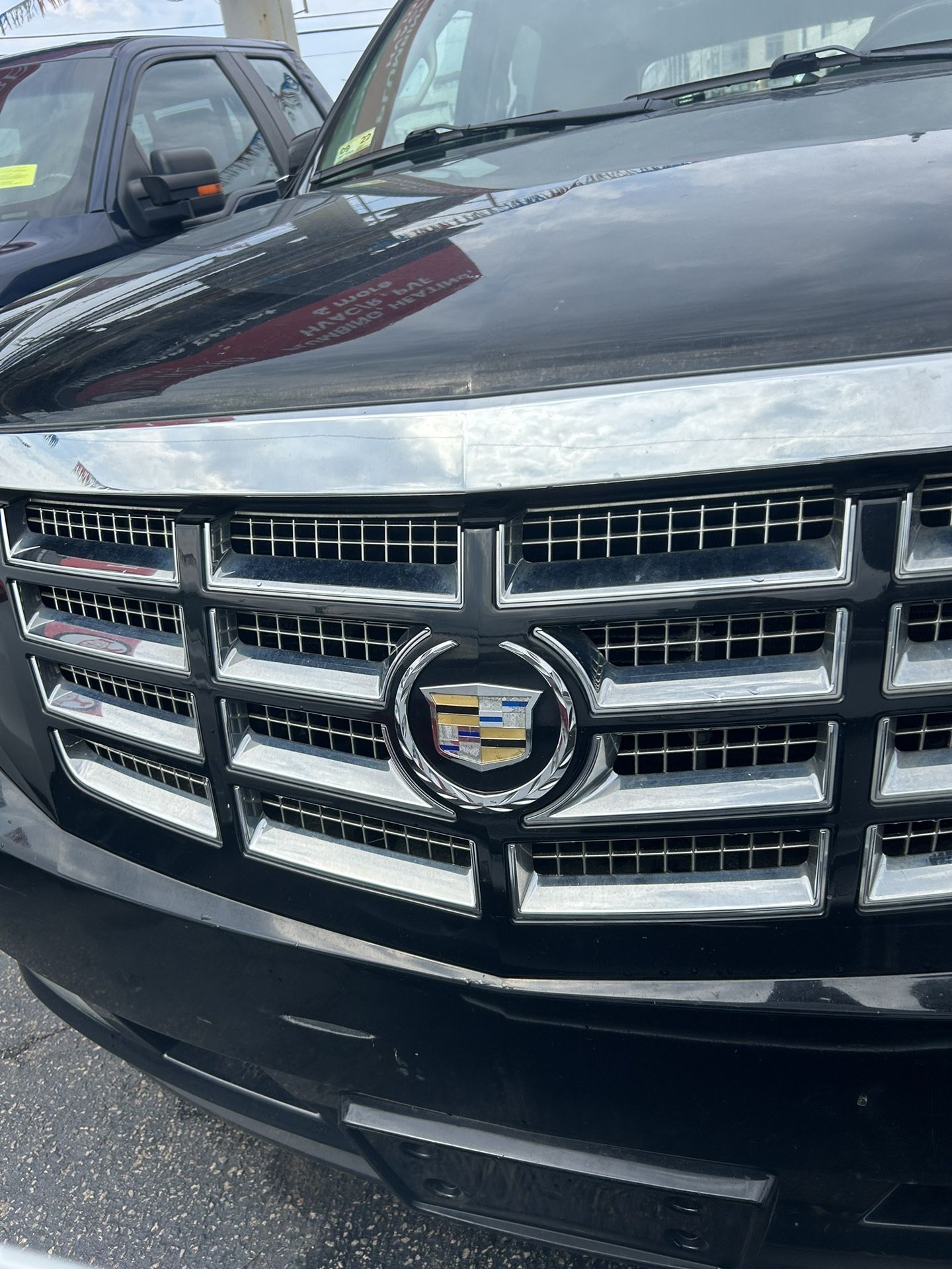 07-14 Cadillac Escalade Front grill