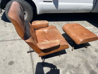 Vintage mid-century Eames styled Lounge Chair and Ottoman