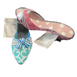 HER MAJESTY'S HAMMER SHOE FIGURINE / FUNCTIONAL CAST IRON HEEL