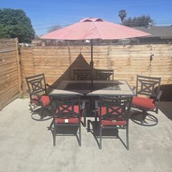 Outdoor Patio Dining Set With Umbrella DELIVERY AVAILABLE🚚 