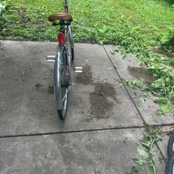 vintage Raleigh bicycle, likely an English model.