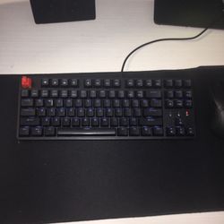 Custom Keyboard With Creamy Yellow Switches