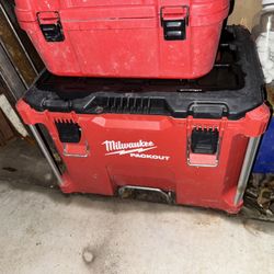 Milwaukee Pack Out Total Of 4 