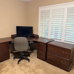 Office Desk And Drawers 