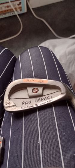 Golf Spalding Irons 3,4,5,6,8.   Pro impact.   Selling as a bundle.    See below Cash porch pickup Redmond