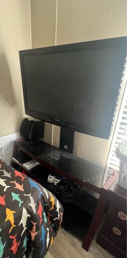 Tv with base