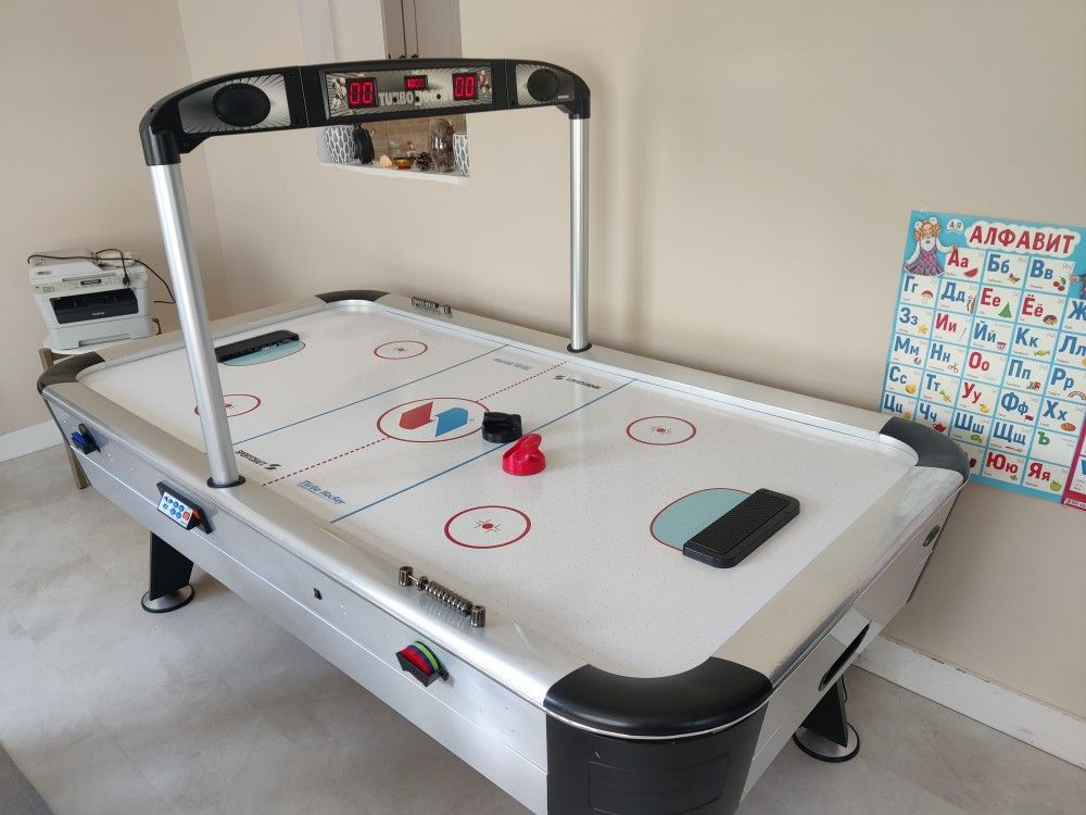 Air Hockey Table