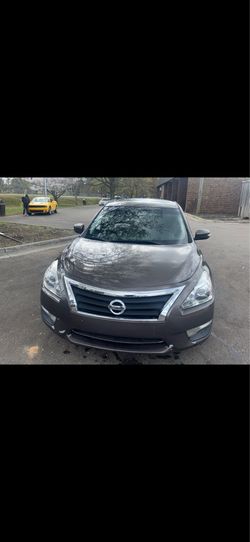 Nissan Altima
