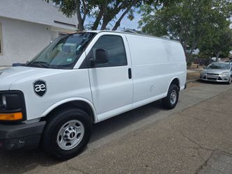 2008 gmc savanna