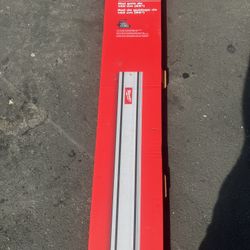 Milwaukee M18 FUEL 18-Volt Lithium-Ion Brushless Cordless 55 in. Track Saw Rail