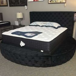 OM• $38 Initial • Brand New// Velvet Black Bed// Bedroom Set 