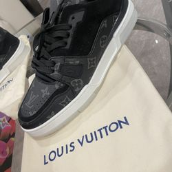 Louis Vuitton Sneakers 
