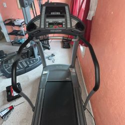 Horizon Treadmill