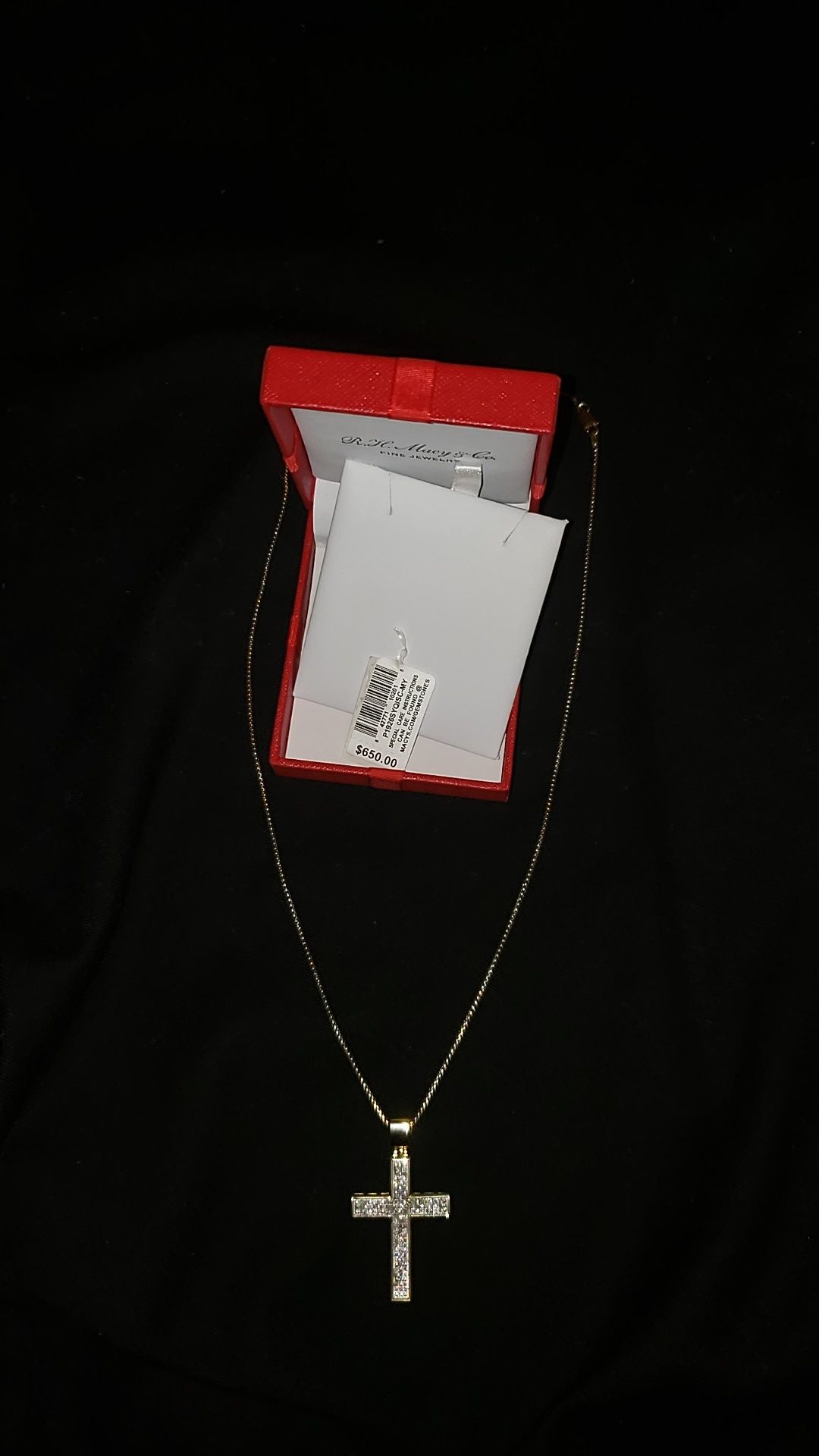 10k gold chain with small diamonds in the pendent