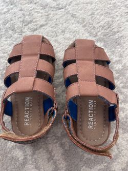 Toddler size 7 sandals