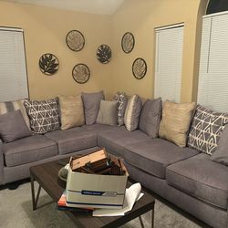Beautiful Sectional – Excellent Condition