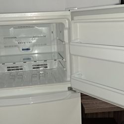 White-Fridge | Brand: Frigidaire 