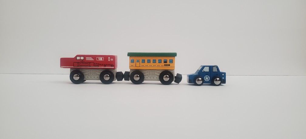 2007 Kidkraft Wooden Magnetic Train