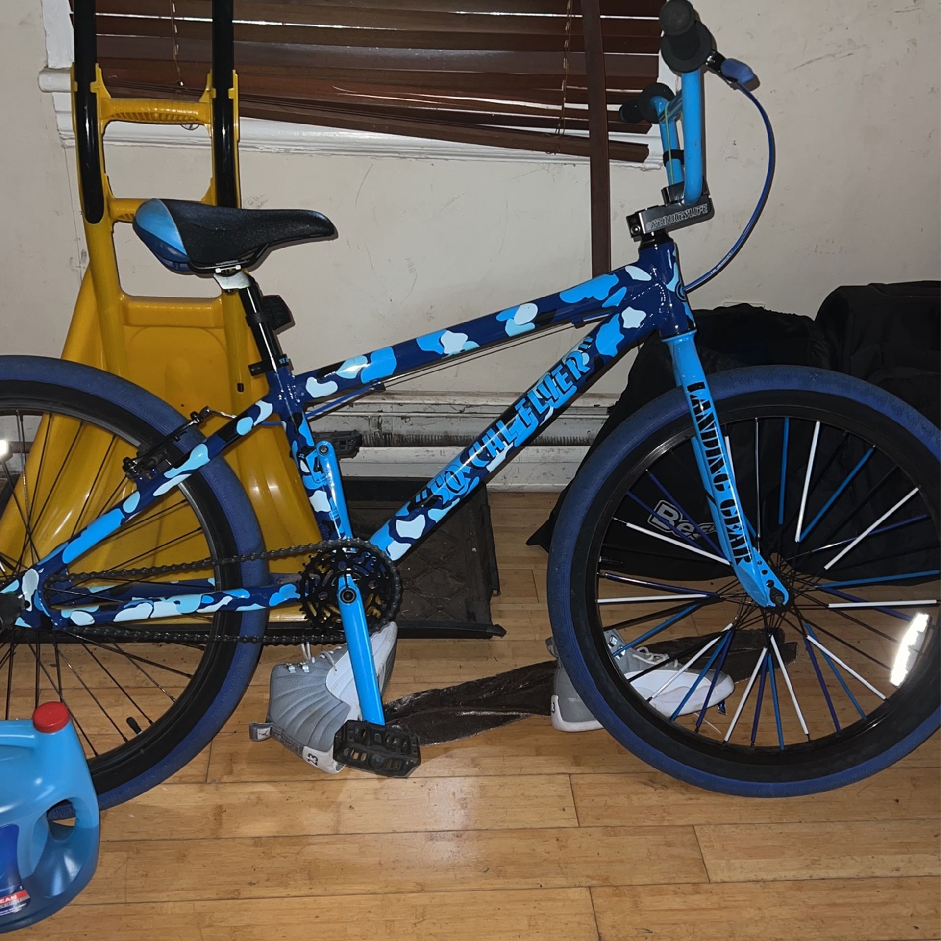 Blue Camo Se Bike for Sale in Stratford, CT - OfferUp