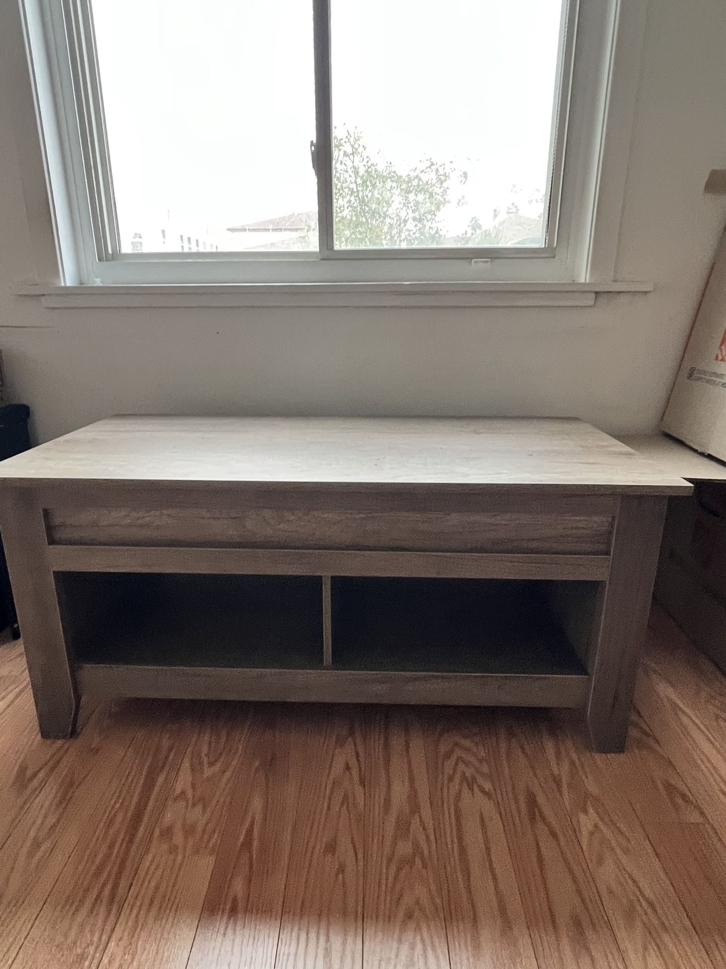 Modern Lift-Top Coffee Table - Weathered Wood Finish - Hidden Storage & Shelves