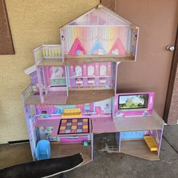 Doll House 