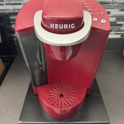 Keurig K Classic Coffee Maker w/K Cup Tray 