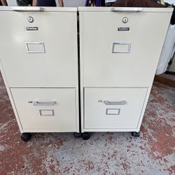 Pendaflexer mobile letter size file cabinet 