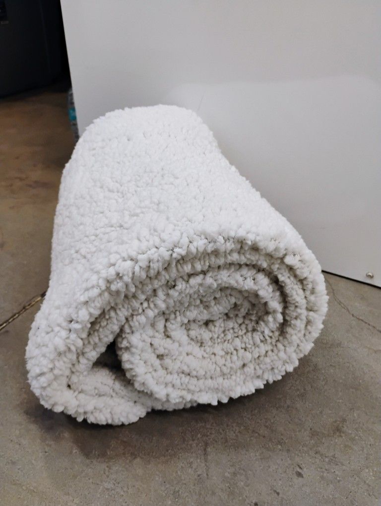 "Sheep" Pattern Throw Blanket 32" X 45"