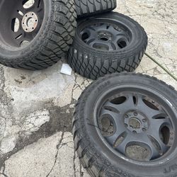 Tires With The Rims And Good Condition